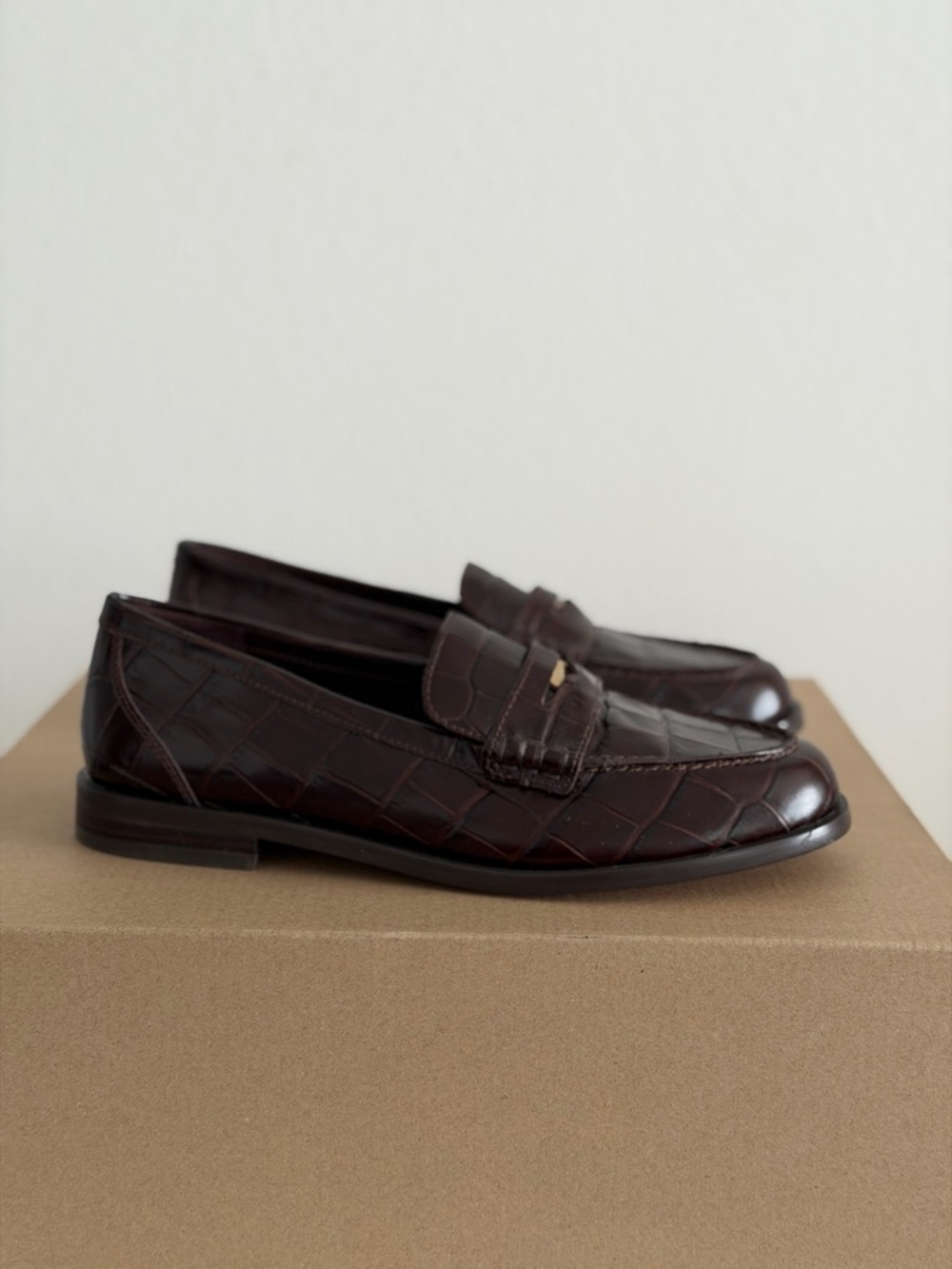 Madewell The Grayson Penny Loafer in Chocolate Raisin, Size 8 - Picture 3 of 10